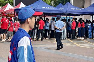 张镇麟谈领结婚证：一些人会在某一瞬间成熟 那一刻感觉责任更多